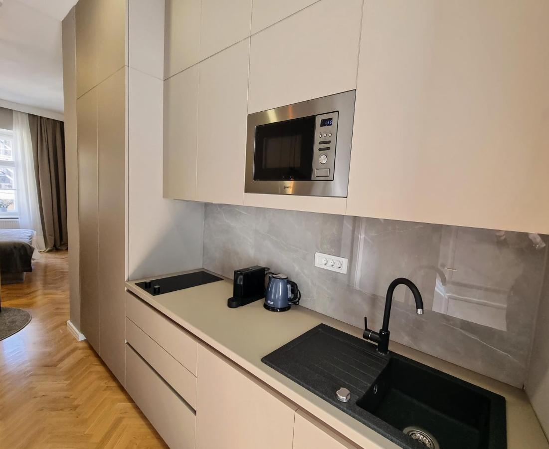 Mint Boutique Studio Apartments 3 ザグレブ エクステリア 写真